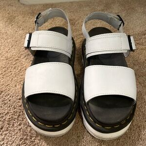 Dr Marten sandal